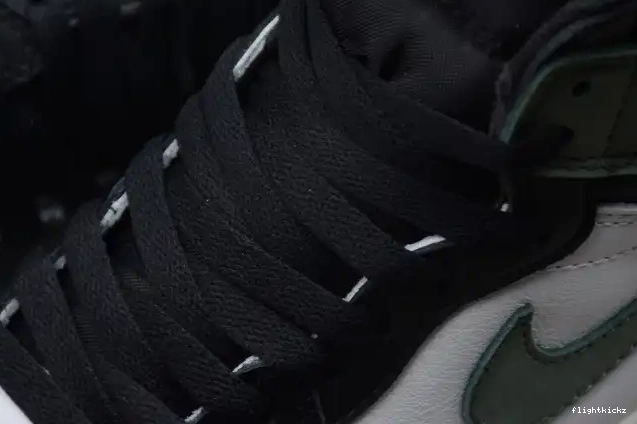 OG Jordan 555088-135 Green 1 Clay Air High Retro 0506